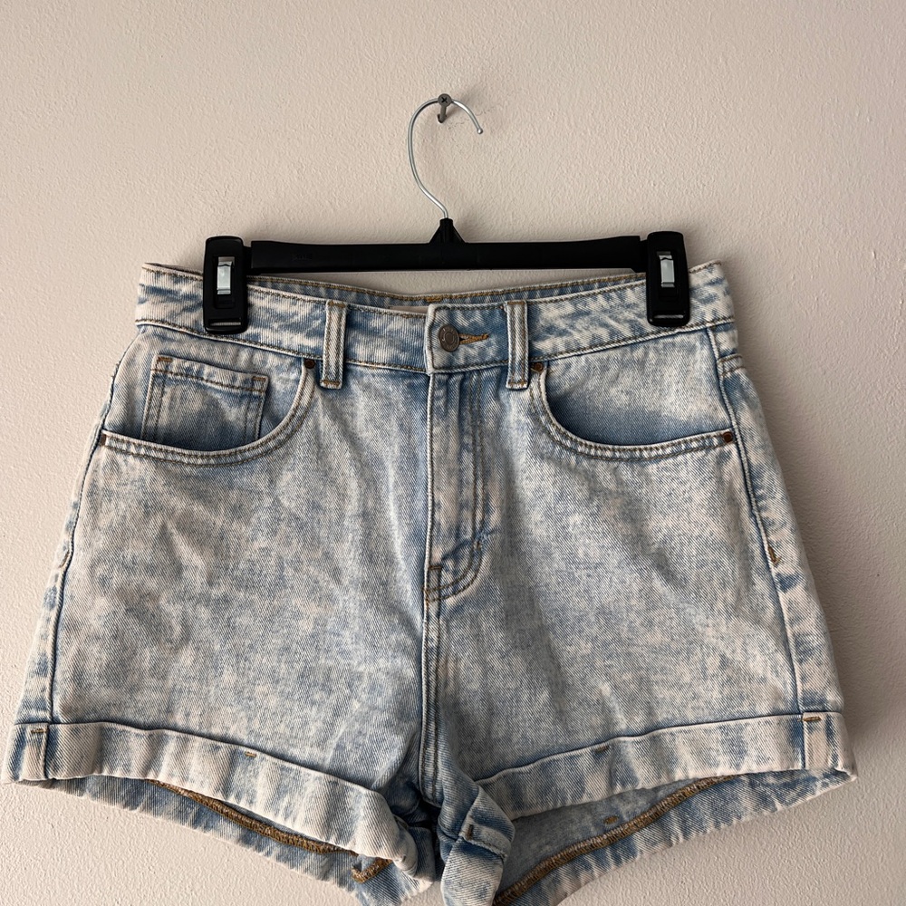 PacSun Denim light acid wash cuffed Women's Shorts